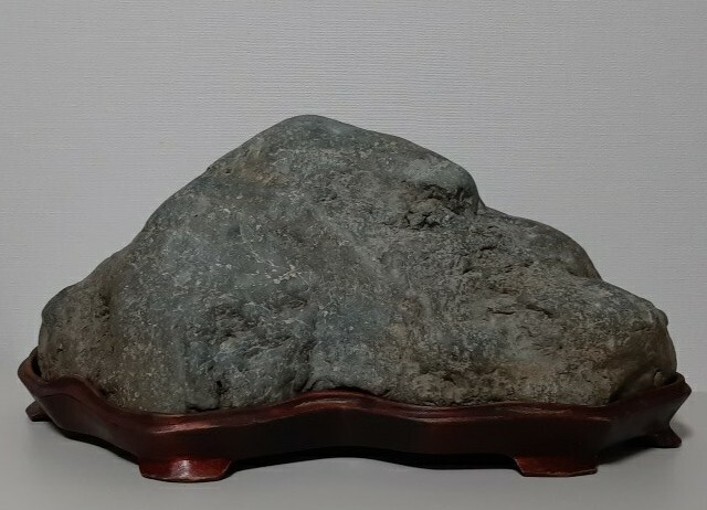 緑泰山】水石 トマム川石 鑑賞石 28cm 天然石 置物 盆石 自然石 緑泰山】水石 トマム川石 鑑賞石 28cm 天然石 置物 盆石 自然石