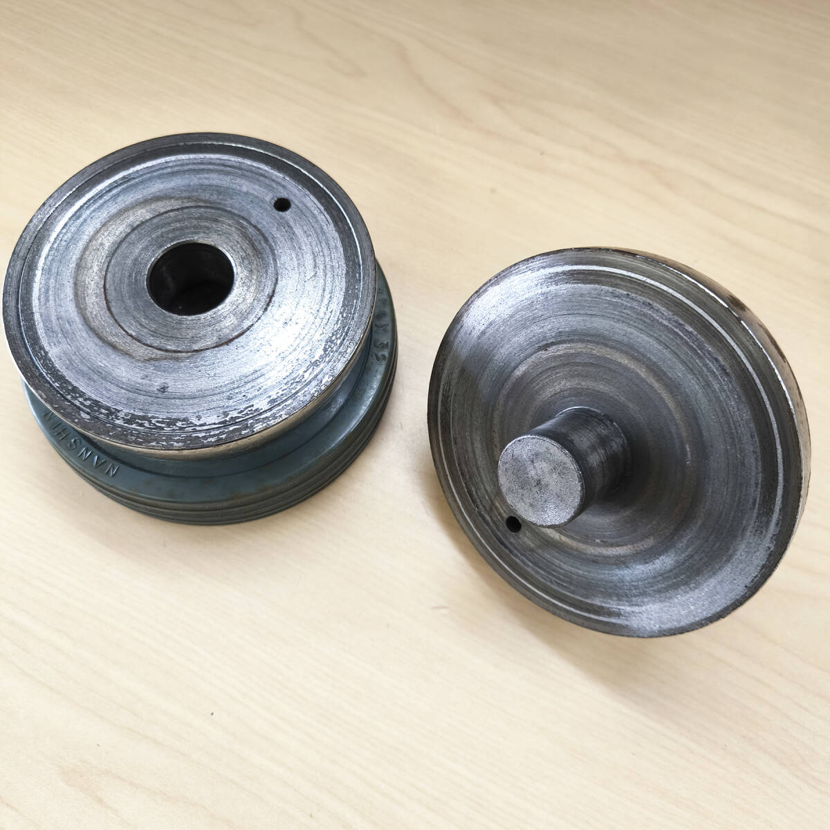 彫金工具 彫刻台バイス 彫金台 直径13.3cm ゴム台 ジュエリー 彫金工具 彫刻台バイス 彫金台 直径13.3cm ゴム台 ジュエリー