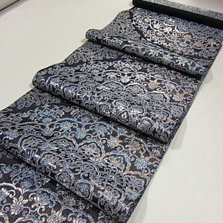華やかな逸品 新品未仕立 螺鈿入り 西陣織六通柄丸巻袋帯 大円華 華やかな逸品 新品未仕立 螺鈿入り 西陣織六通柄丸巻袋帯 大円華