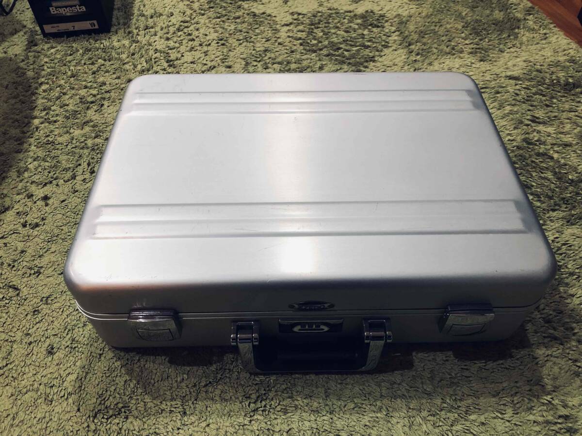 ZERO HALLIBURTON アルミアタッシュケース　レア仕様