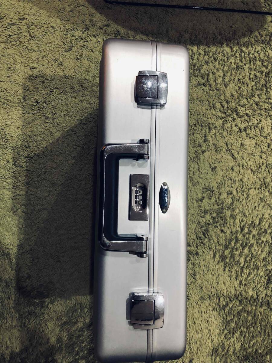 ZERO HALLIBURTON アルミアタッシュケース　レア仕様