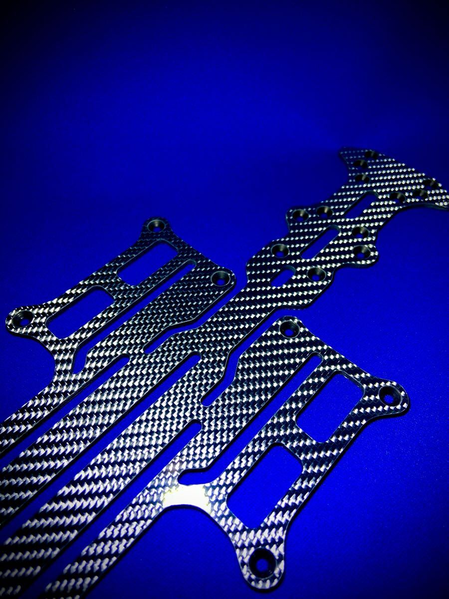 YD-2SX3用 ハイトラクション メインシャーシ 蕨山Carbon YD-2SX3用 ハイトラクション メインシャーシ 蕨山Carbon YD-2SX3
