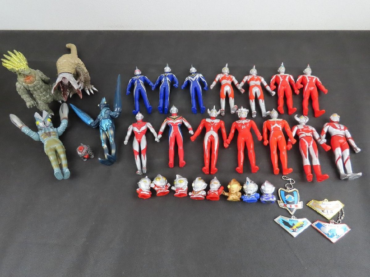 特撮ウルトラマン関連ソフビ・指人形・キーホルダーなど30点 特撮ウルトラマン関連ソフビ・指人形・キーホルダーなど30点