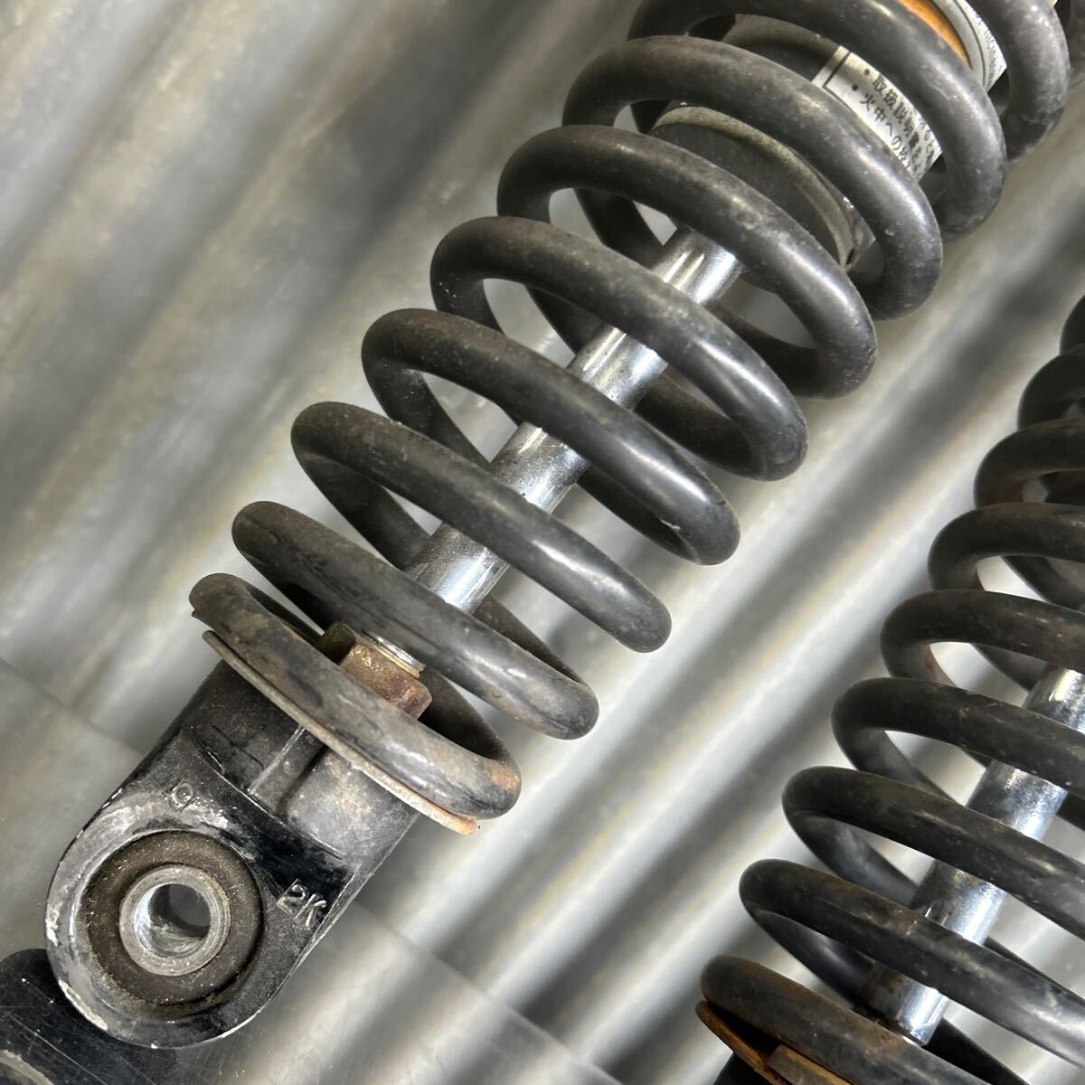 ZRX1200 純正 KYB リアサスペンション 中古品(415.1)(リア ZRX1200 純正 KYB リアサスペンション 中古品(415.1)(リア
