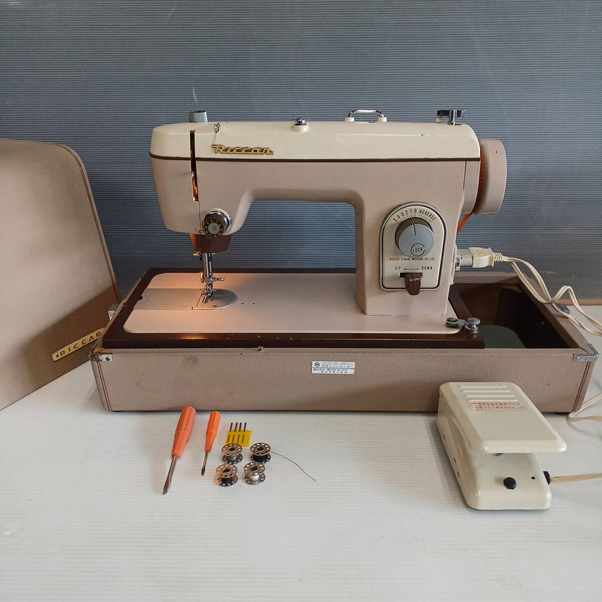 RICCAR リッカー ミシン MODEL RW-8 フットベダル付き ハンド RICCAR リッカー ミシン MODEL RW-8 フットベダル付き ハンド