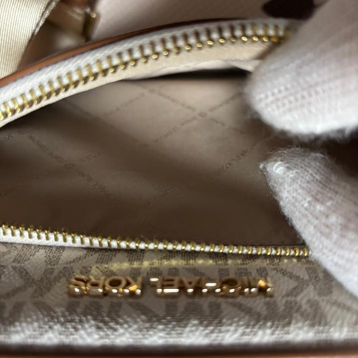 未使用級】MICHALE KORS ショルダーバッグ シグネチャー 斜め