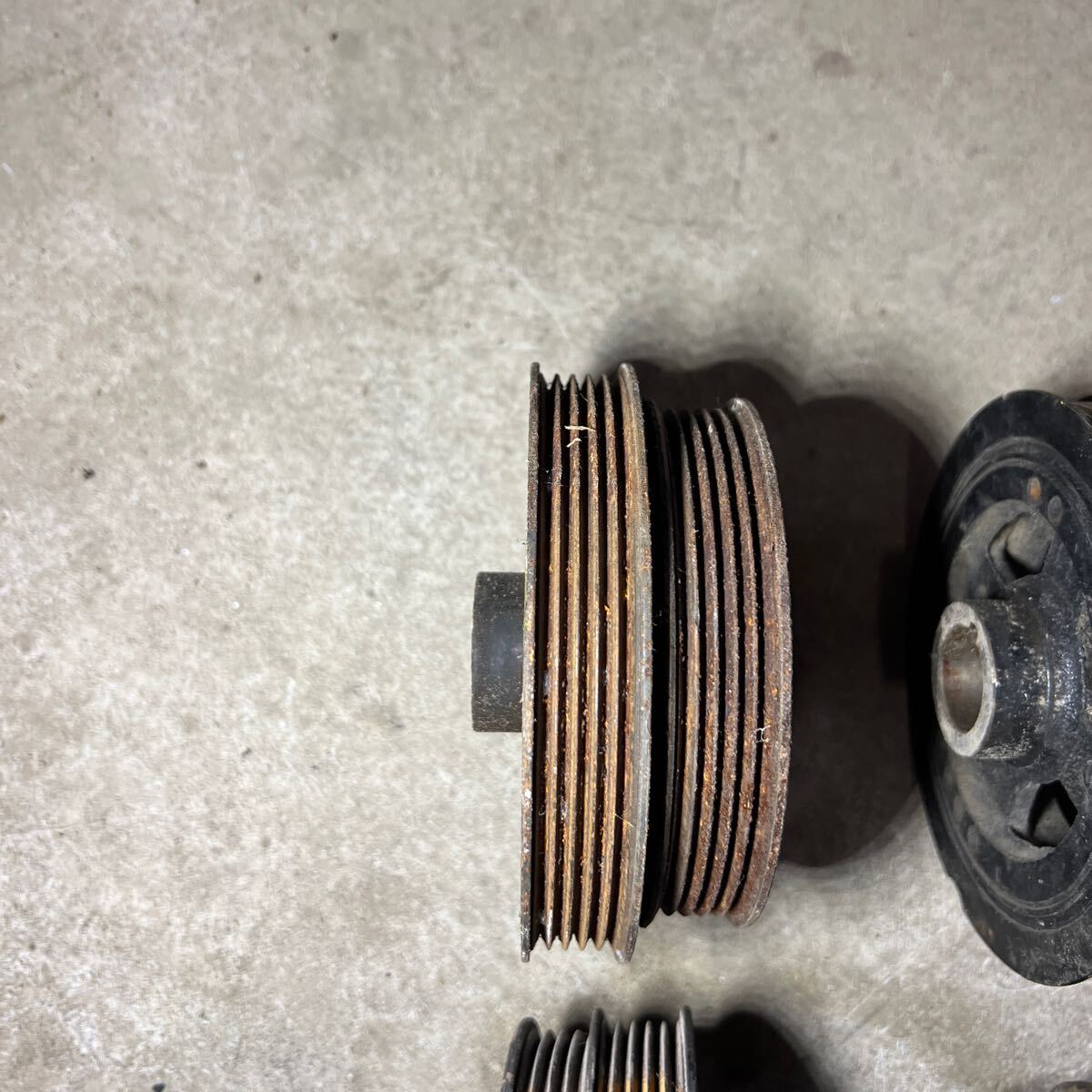 送料込 AE86 4AG クランクプーリー ウォーターポンププーリー 送料込 AE86 4AG クランクプーリー ウォーターポンププーリー