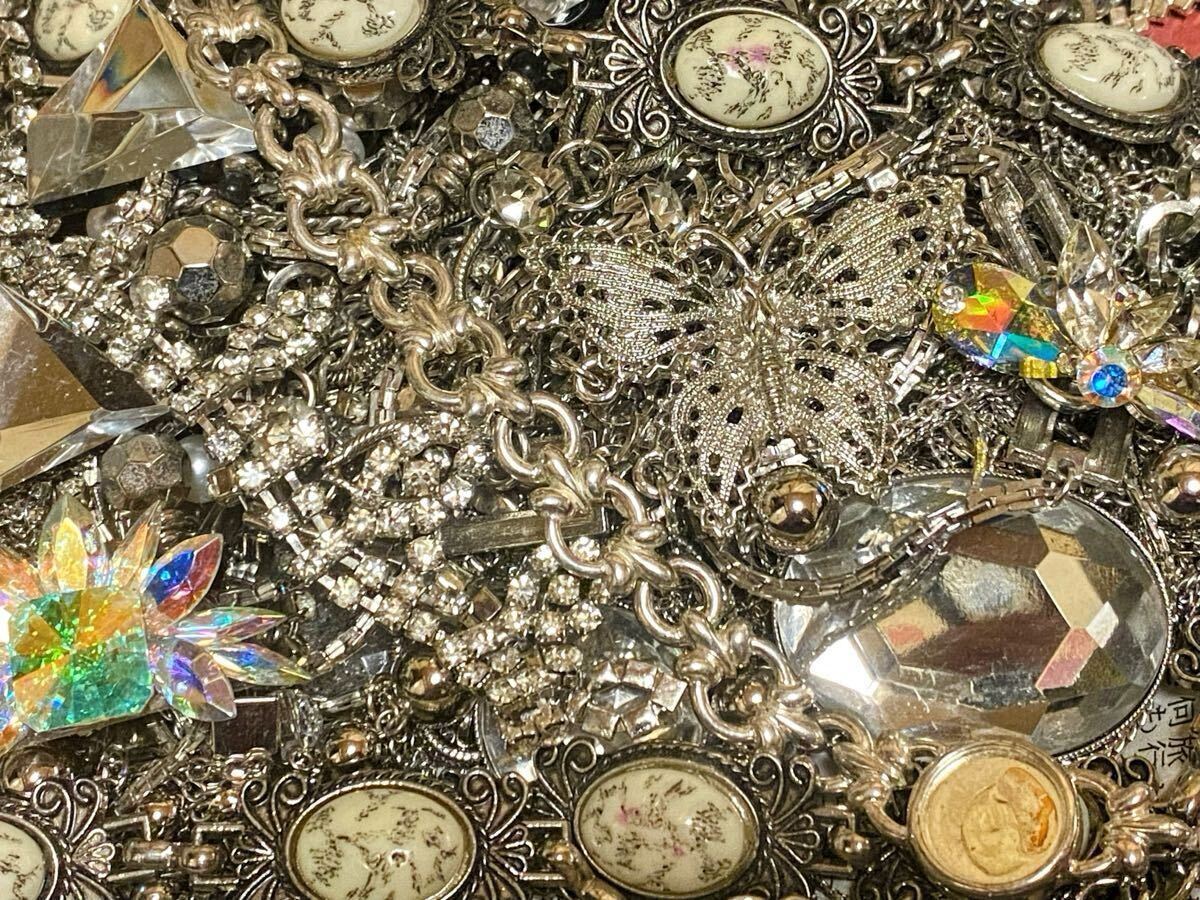 大量 約12kg 遺品整理品 ジャンク アクセサリー おまとめ 大量 約12kg 遺品整理品 ジャンク アクセサリー おまとめ