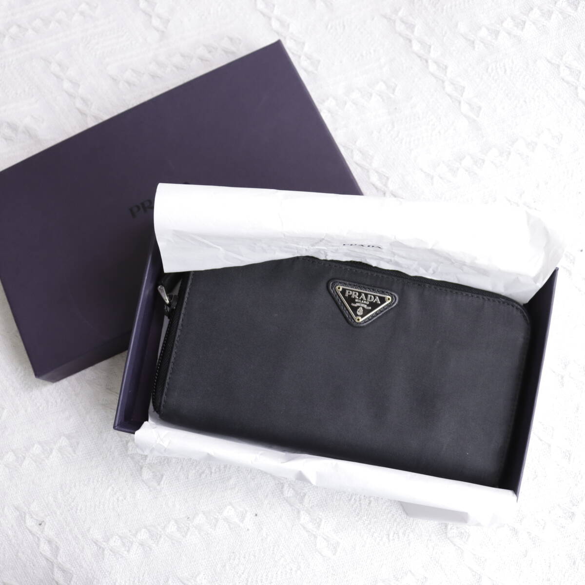 1円【純正箱付き!】PRADA プラダ ラウンドジップ テスート 1円【純正箱付き!】PRADA プラダ ラウンドジップ テスート
