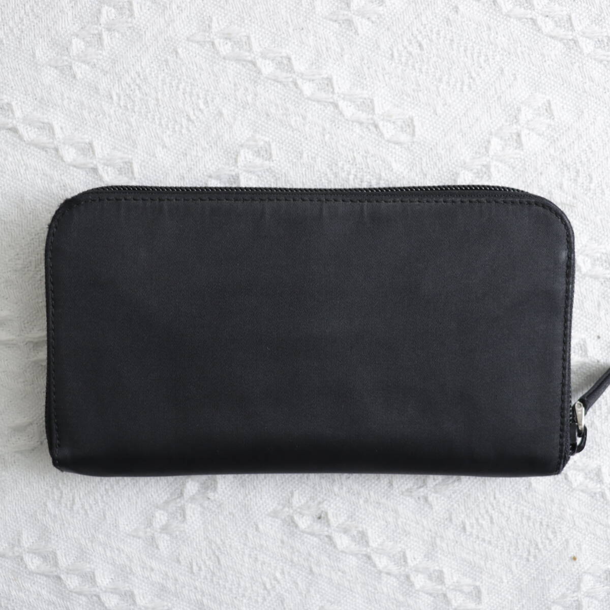 1円【純正箱付き!】PRADA プラダ ラウンドジップ テスート 1円【純正箱付き!】PRADA プラダ ラウンドジップ テスート