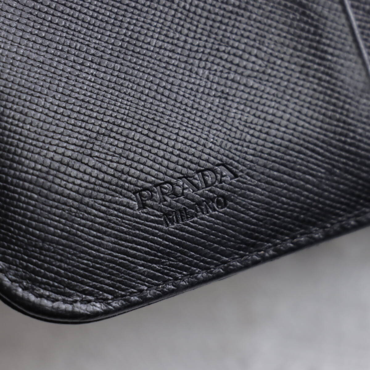 1円【希少美品!】PRADA プラダ ラウンドジップ 財布 コンパクト 1円【希少美品!】PRADA プラダ ラウンドジップ 財布 コンパクト