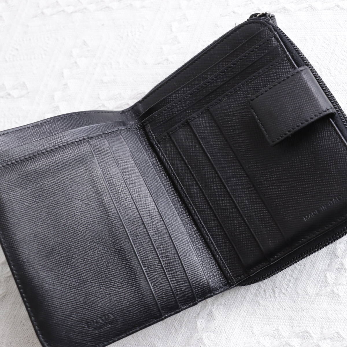 1円【希少美品!】PRADA プラダ ラウンドジップ 財布 コンパクト 1円【希少美品!】PRADA プラダ ラウンドジップ 財布 コンパクト