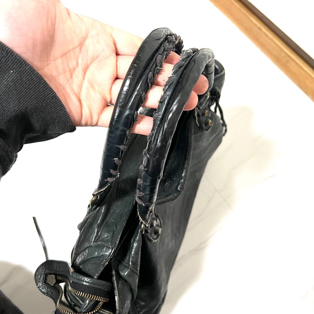 BALENCIAGA バレンシアガ 115748 ザ シティ レザー ショルダー BALENCIAGA バレンシアガ 115748 ザ シティ レザー ショルダー