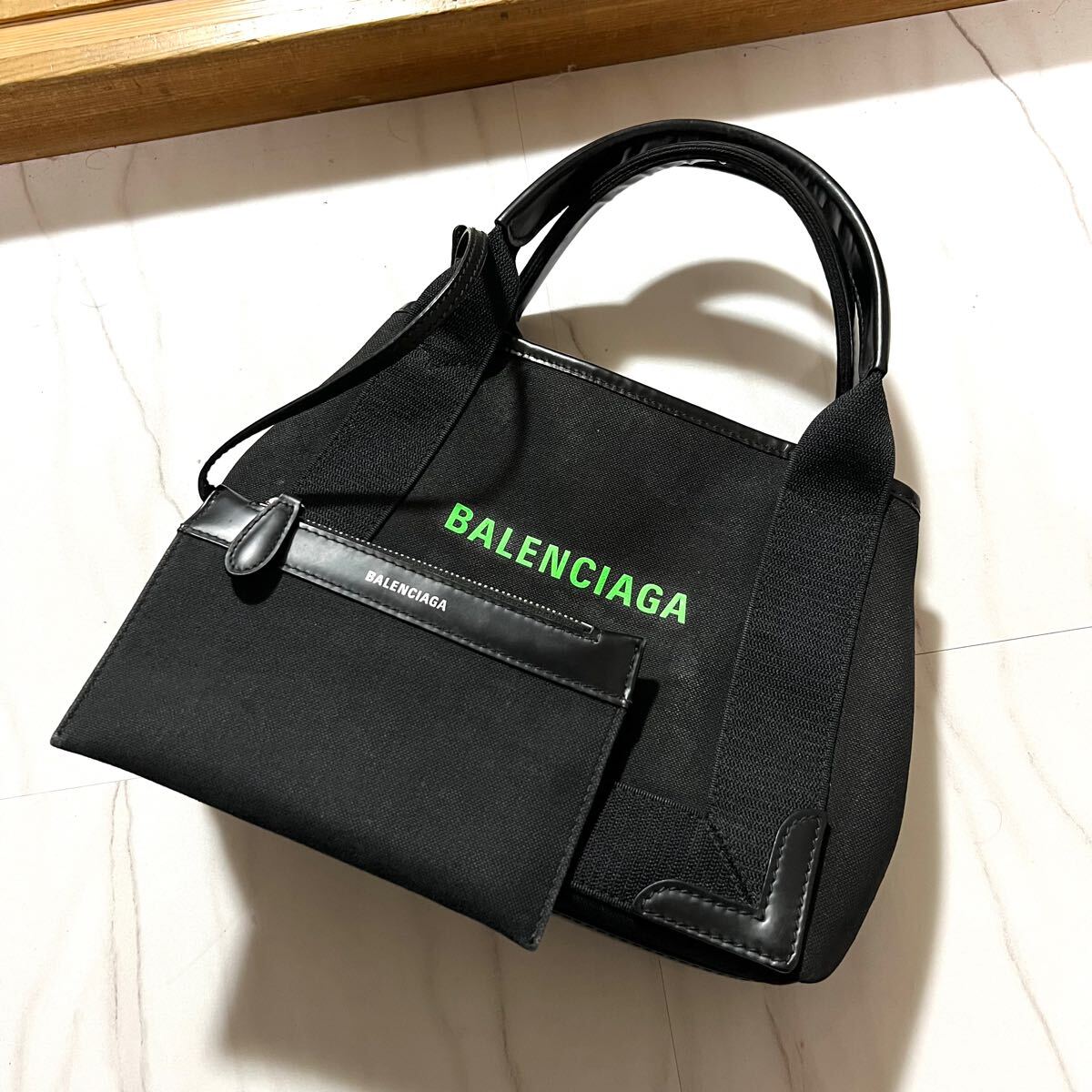 バレンシアガ BALENCIAGA ネイビーカバス xs ハンドバッグ バレンシアガ BALENCIAGA ネイビーカバス xs ハンドバッグ