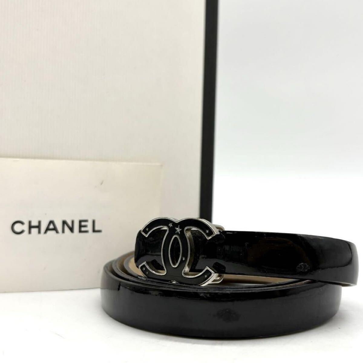 【キラッと煌めくCCマーク☆】シャネル CCマークベルト 早い者勝ち 24SS☆》CHANEL (CHANEL キラキラロゴ レザー ベルト
