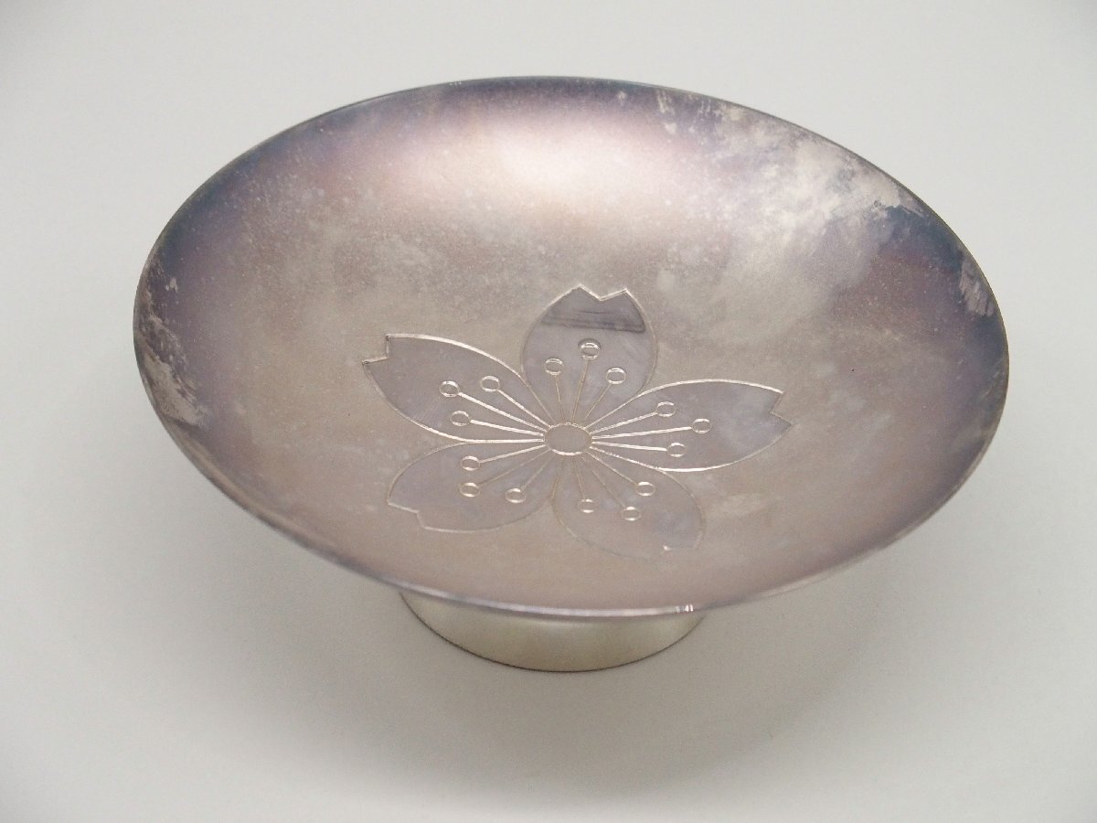 SILVER 記念銀杯 造幣局製 大中小3点セット木箱入り(酒器)|売買 SILVER 記念銀杯 造幣局製 大中小3点セット木箱入り(酒器)|売買