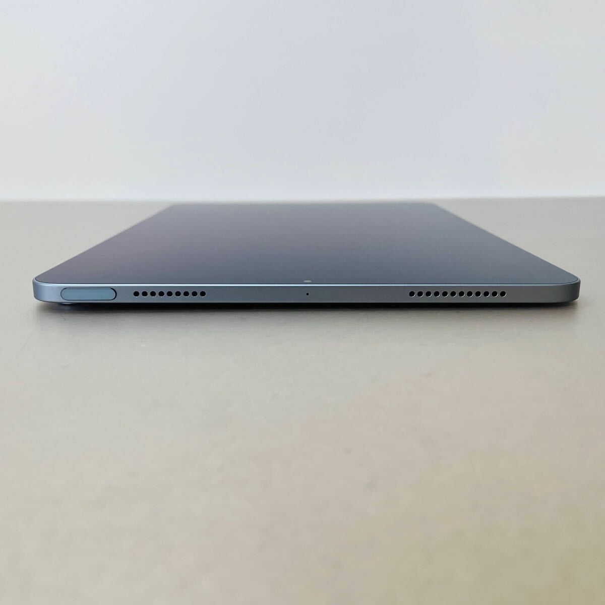 美品 iPad Air 第4世代 10.9インチ Wi-Fi 256GB MYFY2J/A 本体 美品 iPad Air 第4世代 10.9インチ Wi-Fi 256GB MYFY2J/A 本体