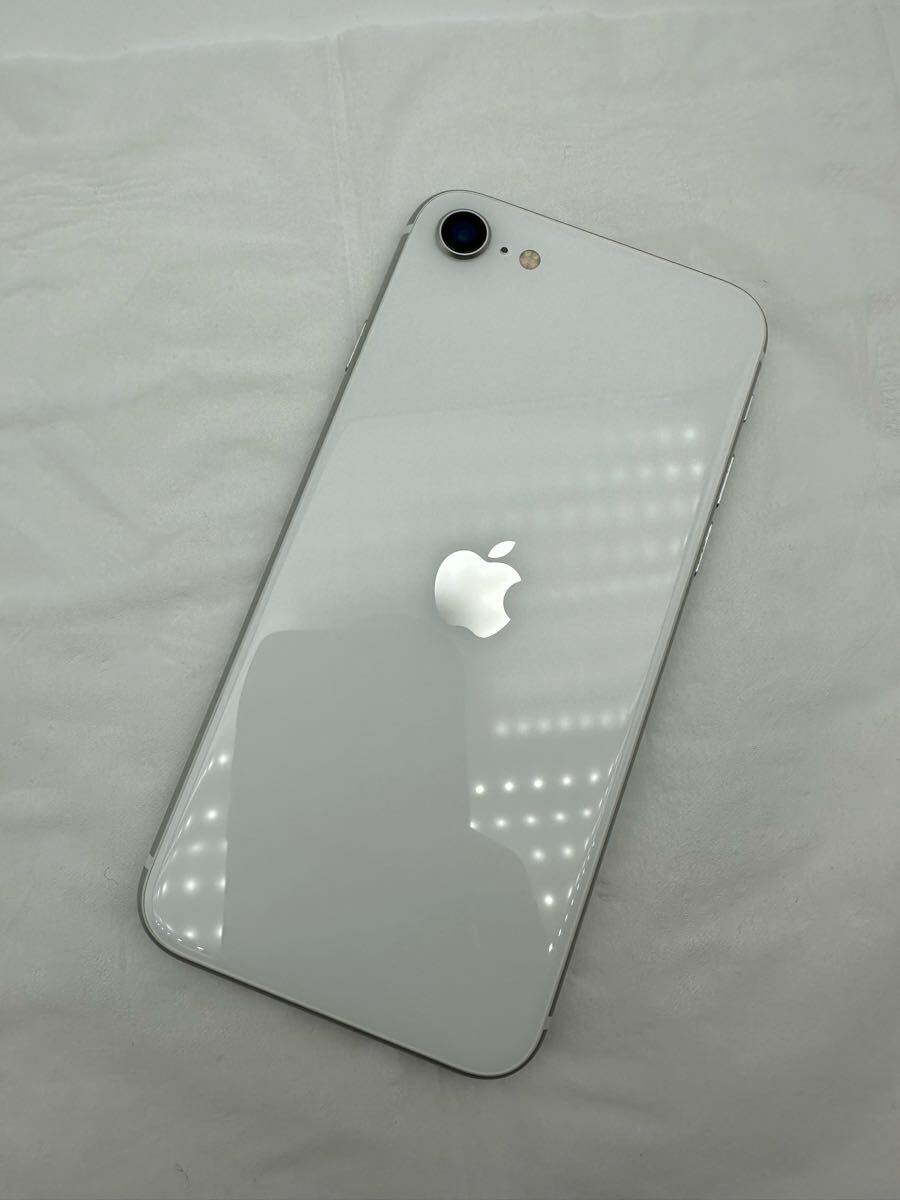 Apple iPhone SE (第2世代) 64GB ホワイト SIMフリー A2296 Apple iPhone SE (第2世代) 64GB ホワイト SIMフリー A2296