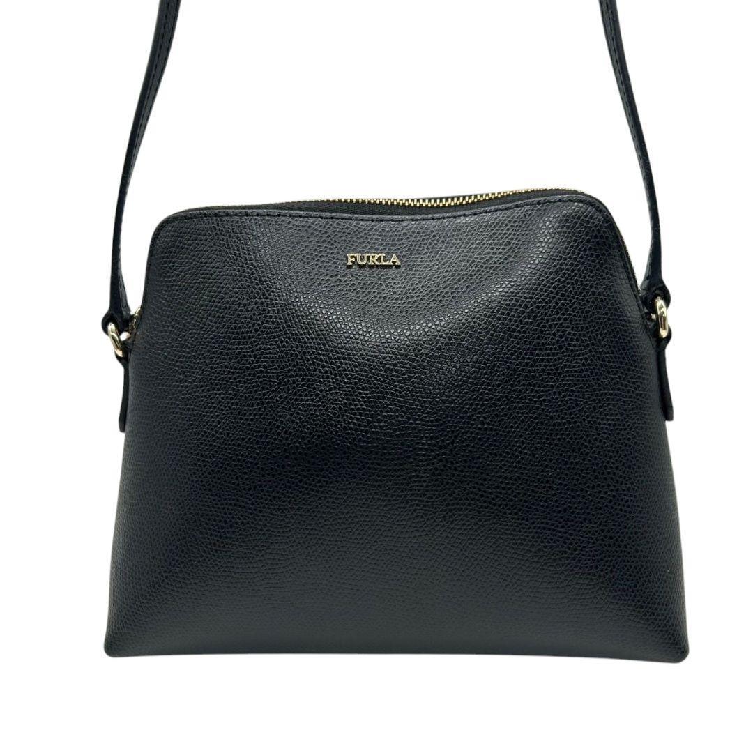 美品 フルラ ショルダーバッグ 黒 レザー ロゴ ポシェット FURLA