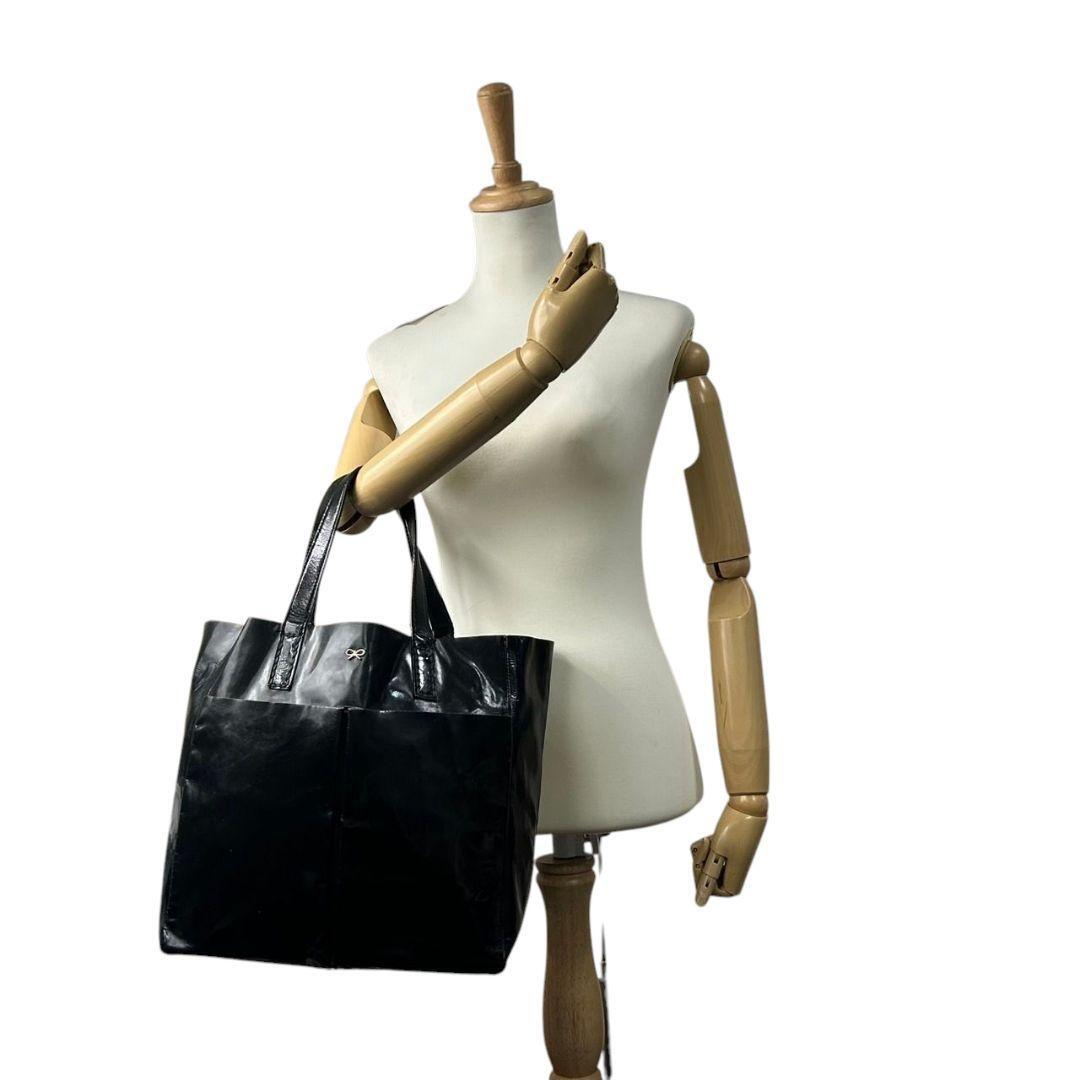  Anya Hindmarch большая сумка чёрный лента Logo эмаль кожа s16