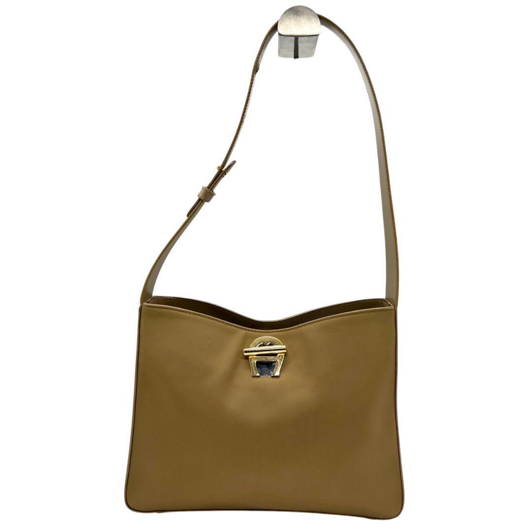 1 иен [ прекрасный товар / популярный бренд ] AIGNER I gna- сумка на плечо T5 чай Camel нейлон one плечо бежевый Gold металлические принадлежности задний 