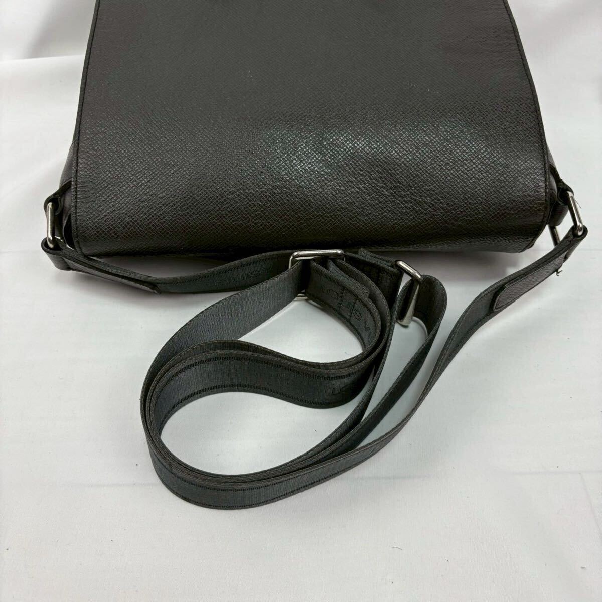 1円○美品○大人気 ルイヴィトン LOUIS VUITTON タイガ ロマンPM 1円○美品○大人気 ルイヴィトン LOUIS VUITTON タイガ ロマンPM
