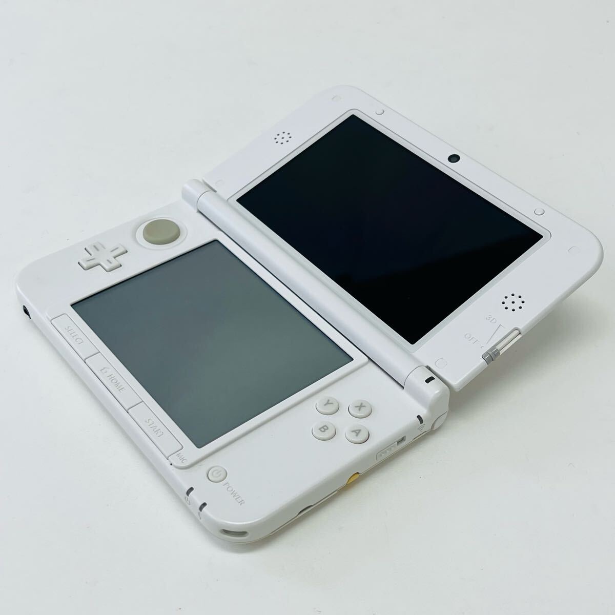 ☆美品・送料無料・1円〜☆ Nintendo ニンテンドー3DS LL 本体 ☆美品・送料無料・1円〜☆ Nintendo ニンテンドー3DS LL 本体