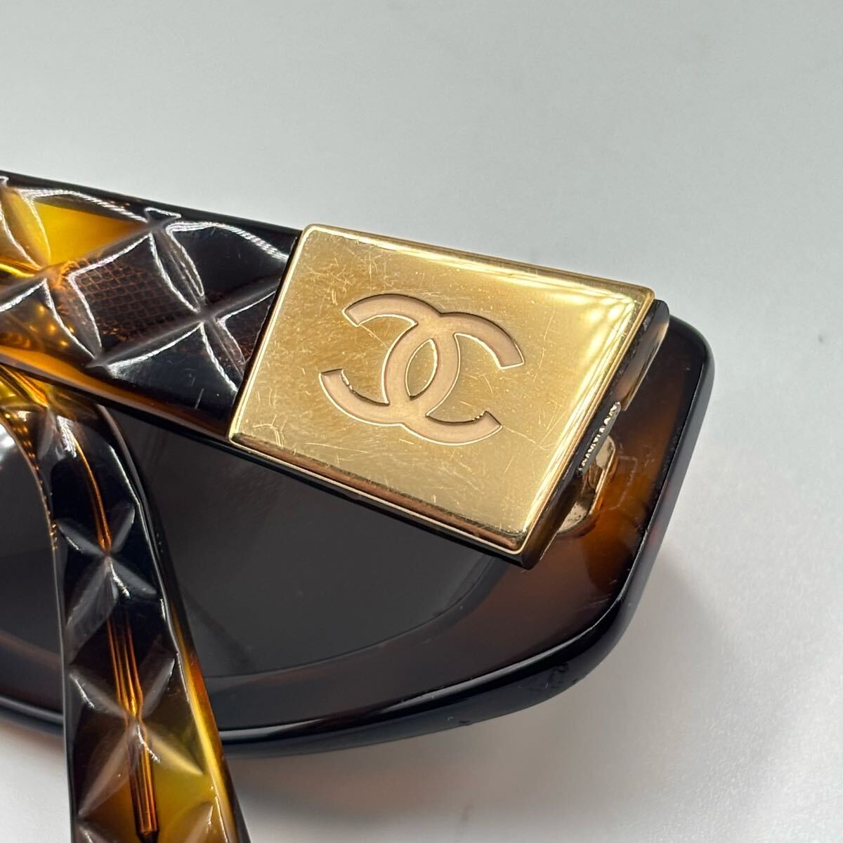 FN250328-100 CHANEL シャネル ココマーク べっ甲柄 サングラス FN250328-100 CHANEL シャネル ココマーク べっ甲柄 サングラス
