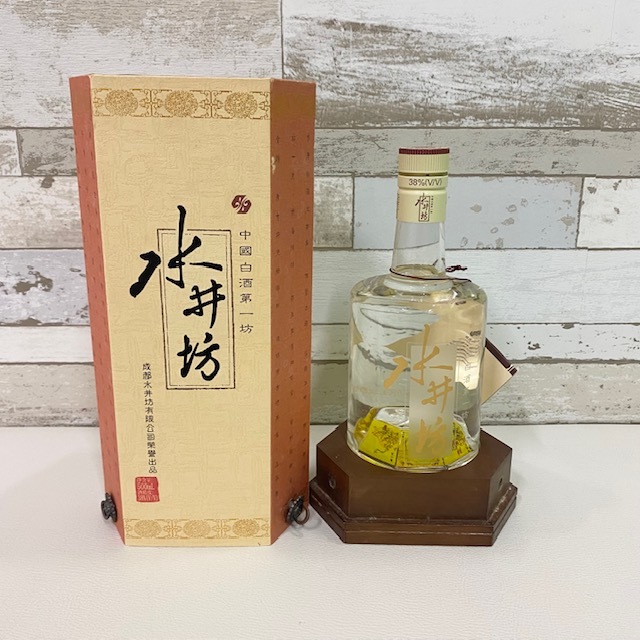 中国酒 中國白酒第一坊 水井坊 500ml 38% 2004 ケース付き 中国酒 中國白酒第一坊 水井坊 500ml 38% 2004 ケース付き