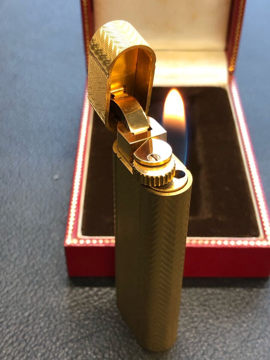 Cartier カルティエ ガスライター オーバル ゴールドカラー 箱 Cartier カルティエ ガスライター オーバル ゴールドカラー 箱