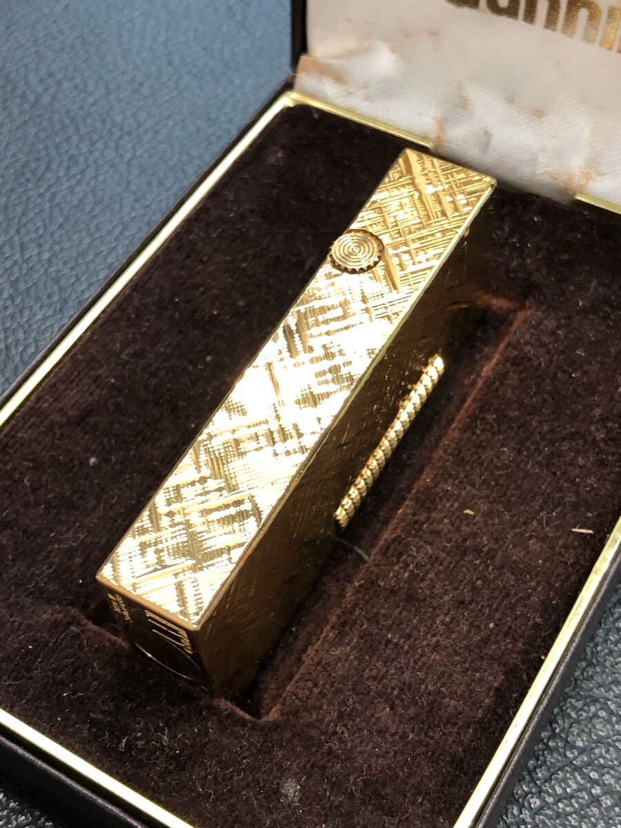 Dunhill ダンヒル ガスライター ゴールドカラー 箱付き 未使用品 Dunhill ダンヒル ガスライター ゴールドカラー 箱付き 未使用品