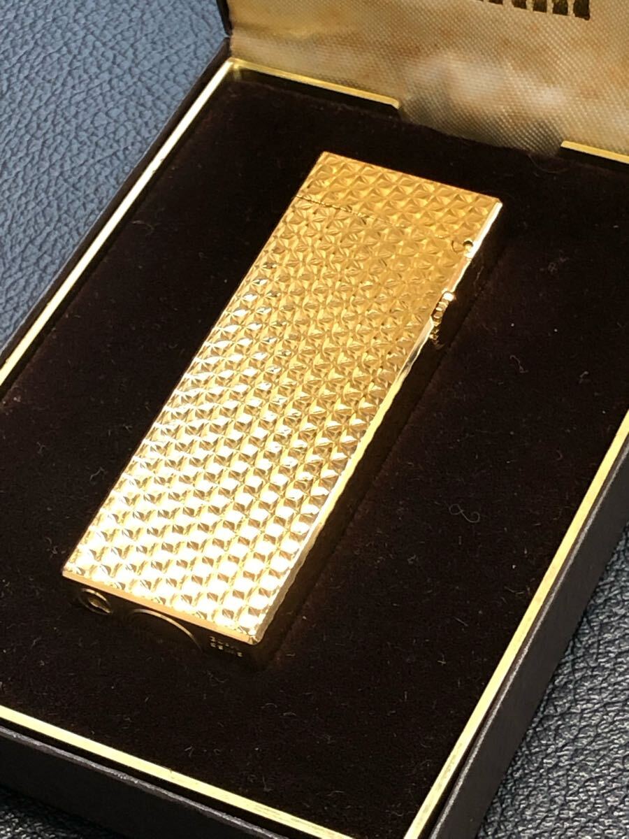 Dunhill ダンヒル ガスライター ゴールドカラー 箱付き 綺麗です