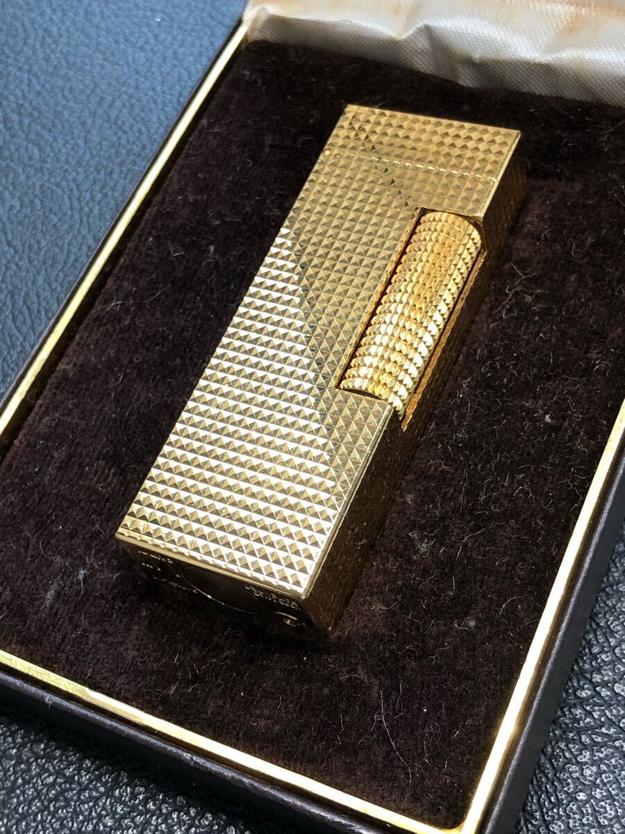 新品即決 Dunhill ダンヒル 綺麗です 箱付き ゴールドカラー ガスライター アンティーク雑貨