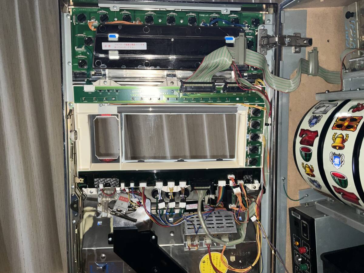 山佐 4号機 メフィスト メダル不要機 オートプレイ 家庭用電源 山佐 4号機 メフィスト メダル不要機 オートプレイ 家庭用電源