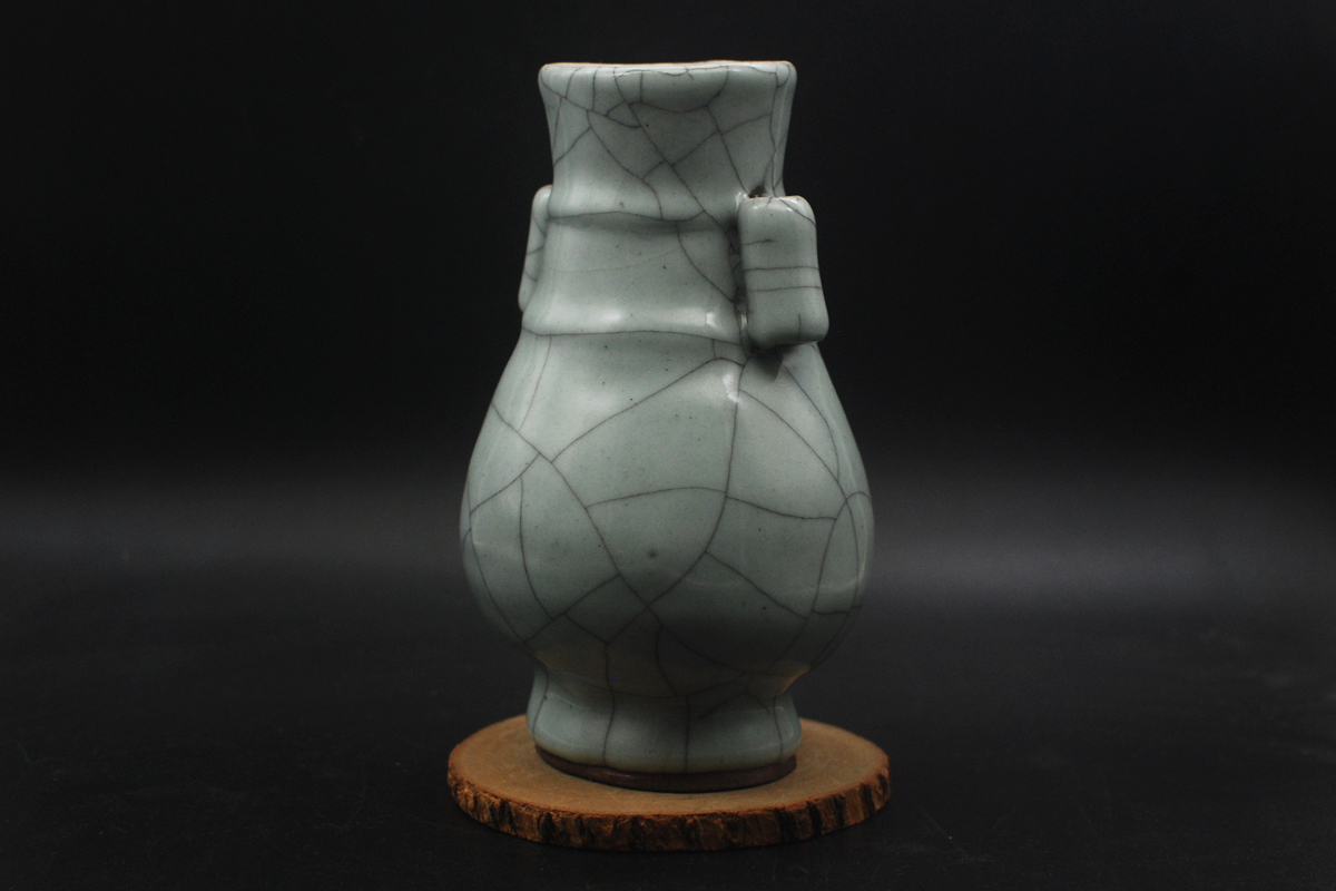 ★唐物古玩古董★宋時代　官窯 珍品 青磁 高さ14.2cm 貫耳瓶_画像10