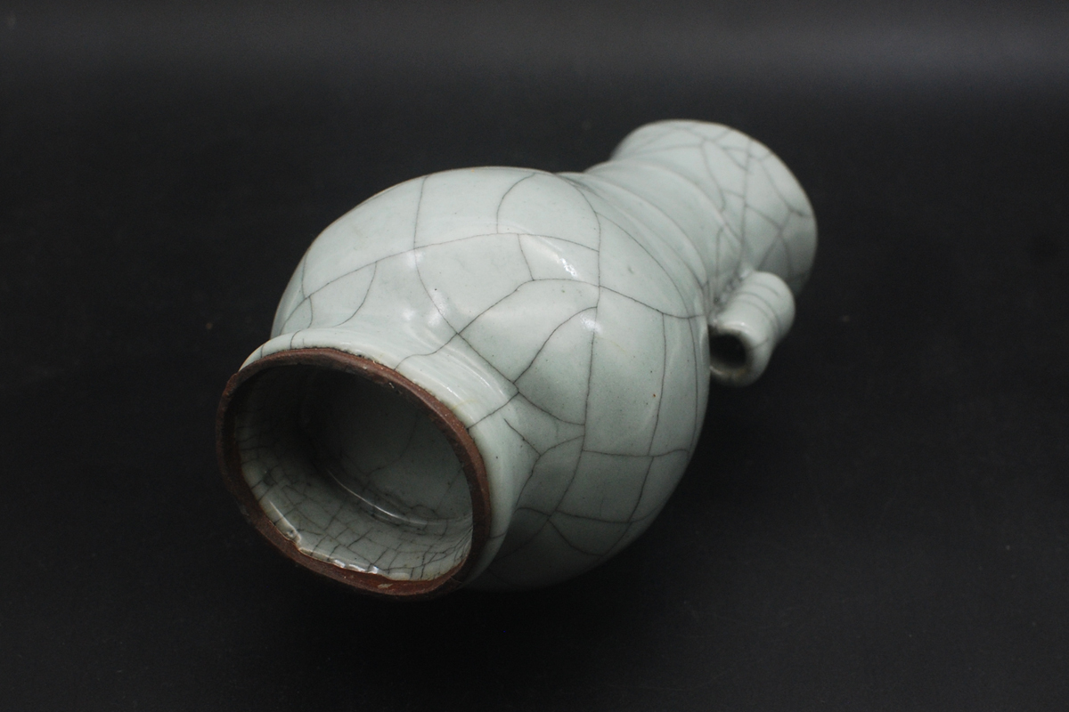 ★唐物古玩古董★宋時代　官窯 珍品 青磁 高さ14.2cm 貫耳瓶_画像5