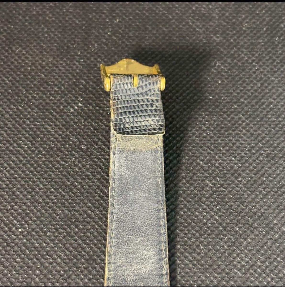 1円 美品 GUCCI 腕時計 オールドグッチ ブラック×ゴールド 1円 美品 GUCCI 腕時計 オールドグッチ ブラック×ゴールド