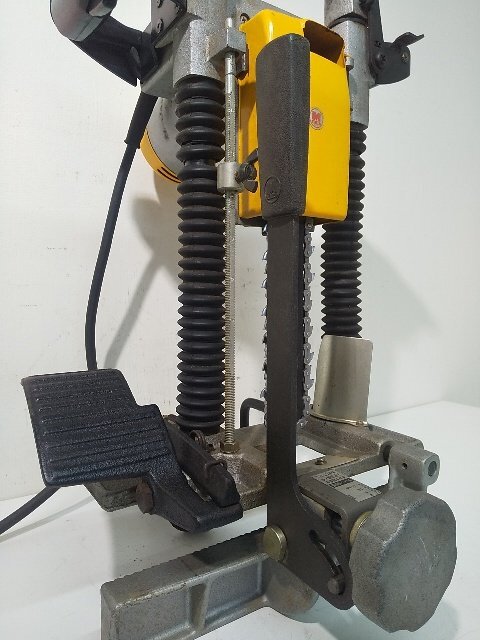1円スタート!) マキタ チェーンノミ モデル 7100B 木工機械 1円スタート!) マキタ チェーンノミ モデル 7100B 木工機械