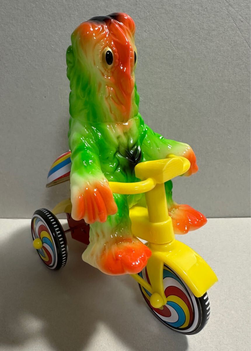 スーフェス M1号 ヘドラ ゼンマイ三輪車 GID 蓄光 ver☆スーパー スーフェス M1号 ヘドラ ゼンマイ三輪車 GID 蓄光 ver☆スーパー
