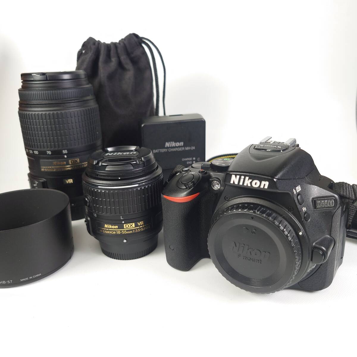 1スタ SH3127回 Nikon D5500 デジタル一眼レフカメラ ダブル 1スタ SH3127回 Nikon D5500 デジタル一眼レフカメラ ダブル