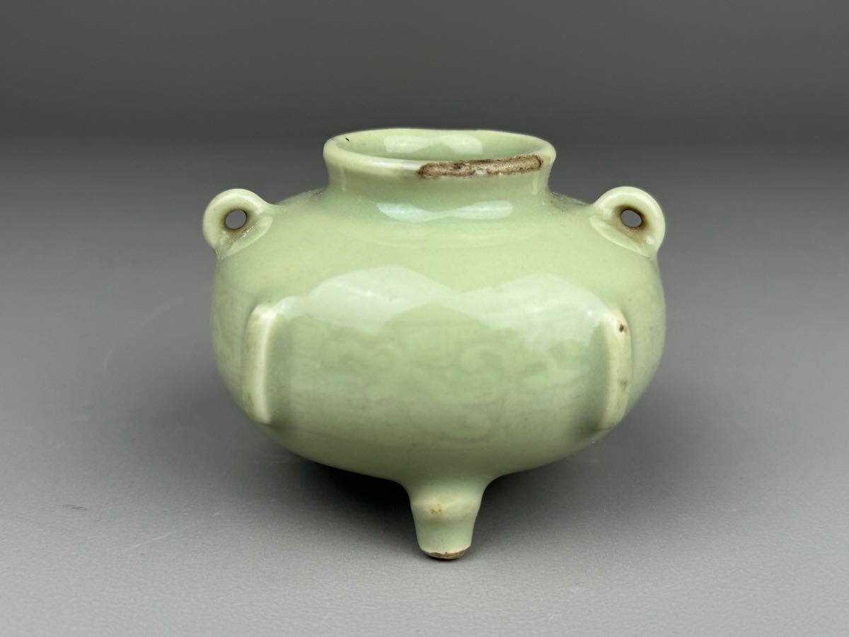中国古玩 古陶磁器 龍泉窯 香炉 双耳 三足香炉 北宋 時代品 中国 中国古玩 古陶磁器 龍泉窯 香炉 双耳 三足香炉 北宋 時代品 中国