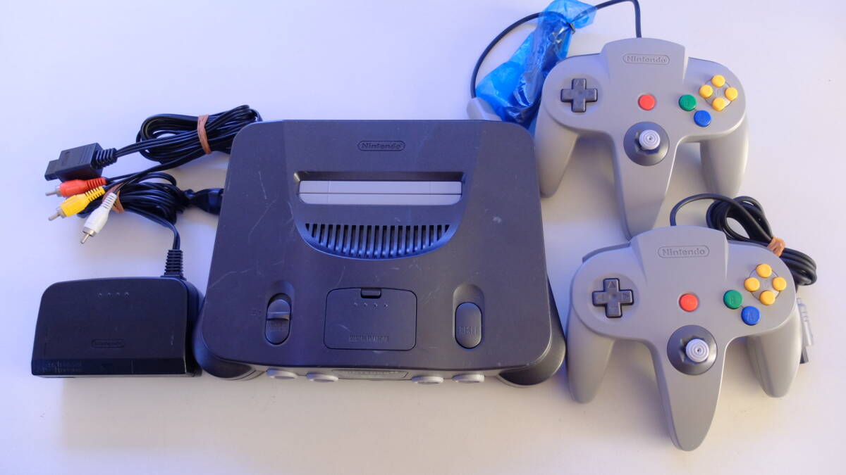 ニンテンドー64本体セット 電源コード/AVケーブル/グレイ ニンテンドー64本体セット 電源コード/AVケーブル/グレイ