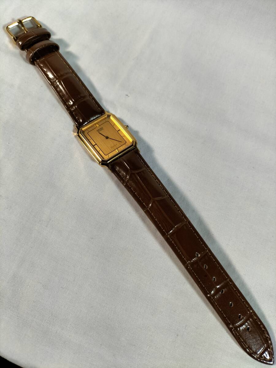 稼働良 新品ベルト 新品電池 SEIKOセイコードルチェ 型9520-5140 稼働良 新品ベルト 新品電池 SEIKOセイコードルチェ 型9520-5140