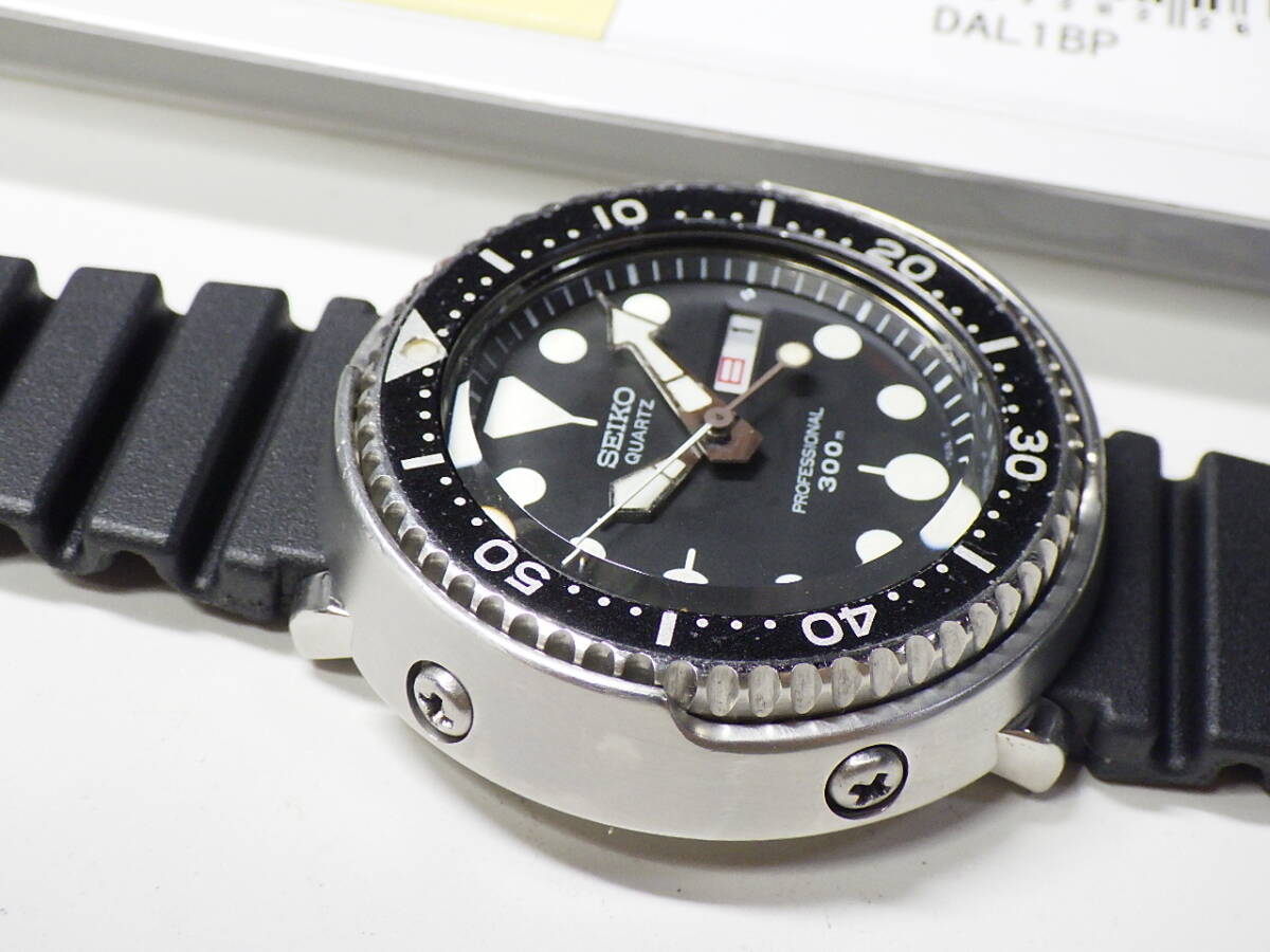 2504 SEIKO 300m ダイバー プロフェッショナル ツナ缶 電池交換 2504 SEIKO 300m ダイバー プロフェッショナル ツナ缶 電池交換