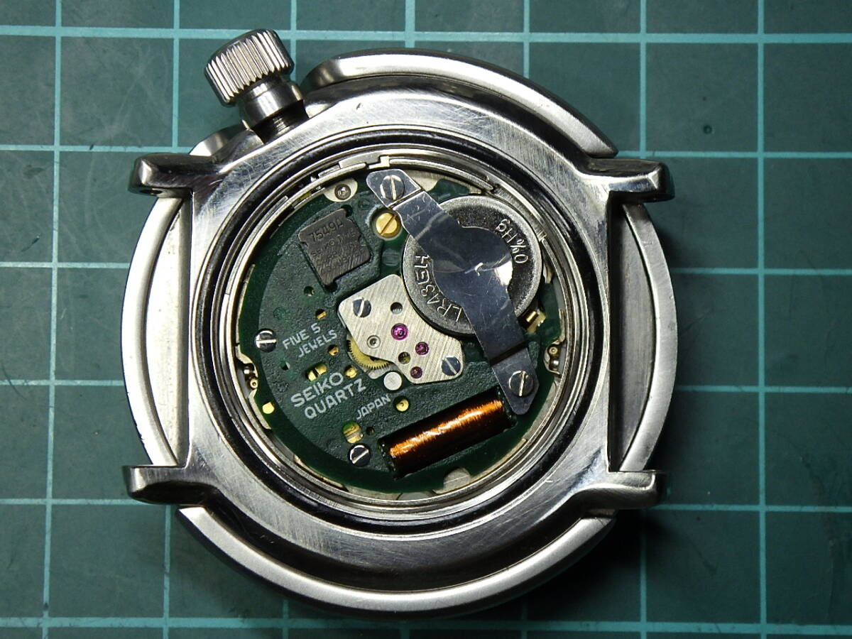 2504 SEIKO 300m ダイバー プロフェッショナル ツナ缶 電池交換 2504 SEIKO 300m ダイバー プロフェッショナル ツナ缶 電池交換