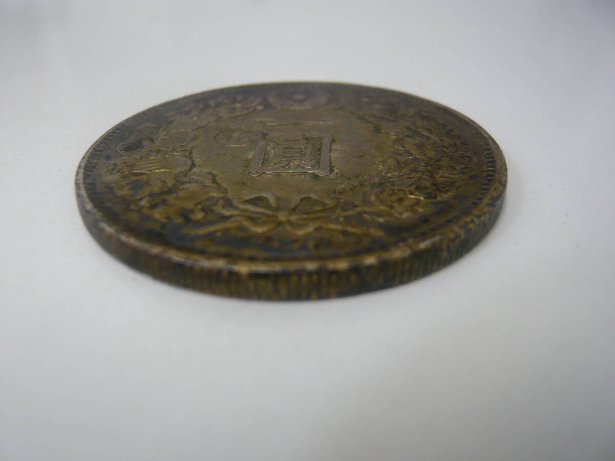 38684 【保管品】 明治27年 新1円銀貨 小型 一圓銀貨 左丸銀打 38684 【保管品】 明治27年 新1円銀貨 小型 一圓銀貨 左丸銀打