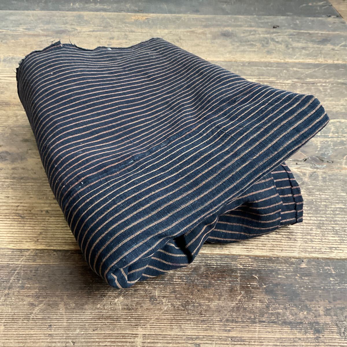 L10/古布 布団皮 藍染 縞木綿 襤褸 ぼろ 継接ぎ リメイク 時代 L10/古布 布団皮 藍染 縞木綿 襤褸 ぼろ 継接ぎ リメイク 時代