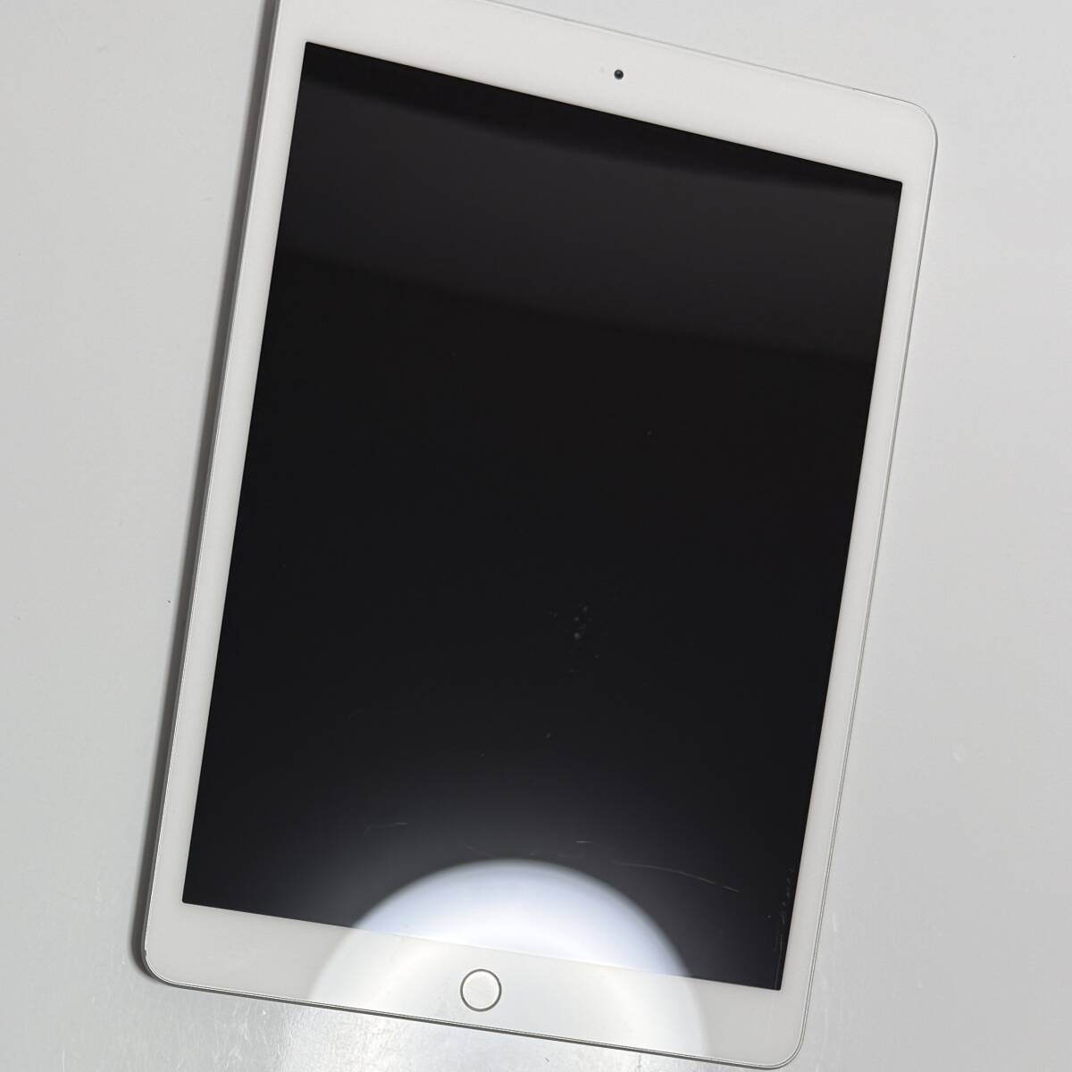 Apple SIMフリー iPad (第7世代) (10.2インチ) シルバー 32GB Apple SIMフリー iPad (第7世代) (10.2インチ) シルバー 32GB