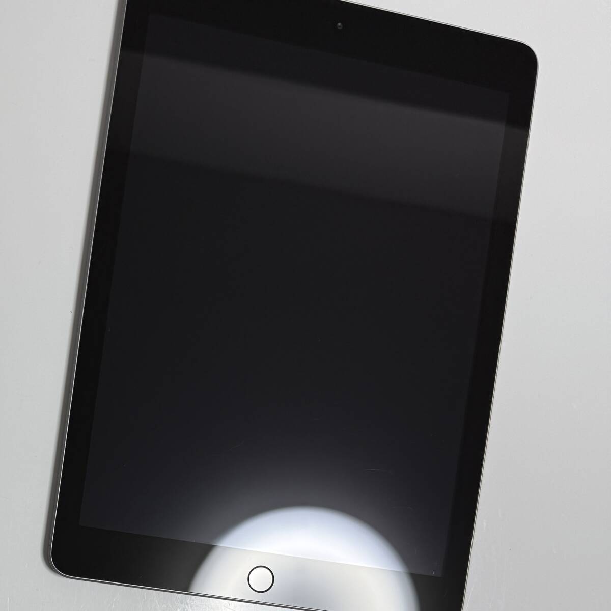 Apple iPad (第6世代) スペースグレイ 32GB MR7F2J/A Wi-Fi Apple iPad (第6世代) スペースグレイ 32GB MR7F2J/A Wi-Fi