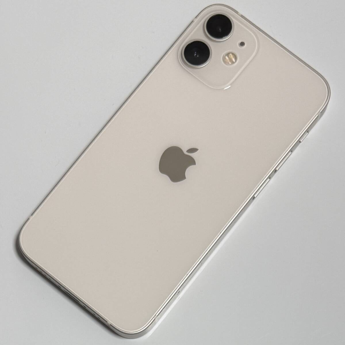 Apple SIMフリー iPhone 12 mini ホワイト 64GB MGA63J/A iOS18 Apple SIMフリー iPhone 12 mini ホワイト 64GB MGA63J/A iOS18